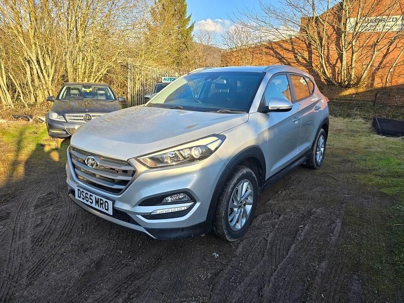 Used Hyundai Tucson SE 116 HP (85 kW) 2015 Silver SUV