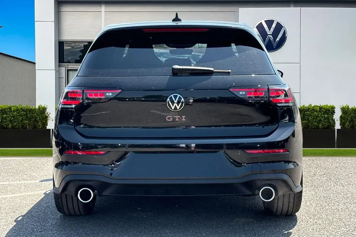 New VW Golf VIII GTI 265 HP (194 kW) 2026 Black Hatchback