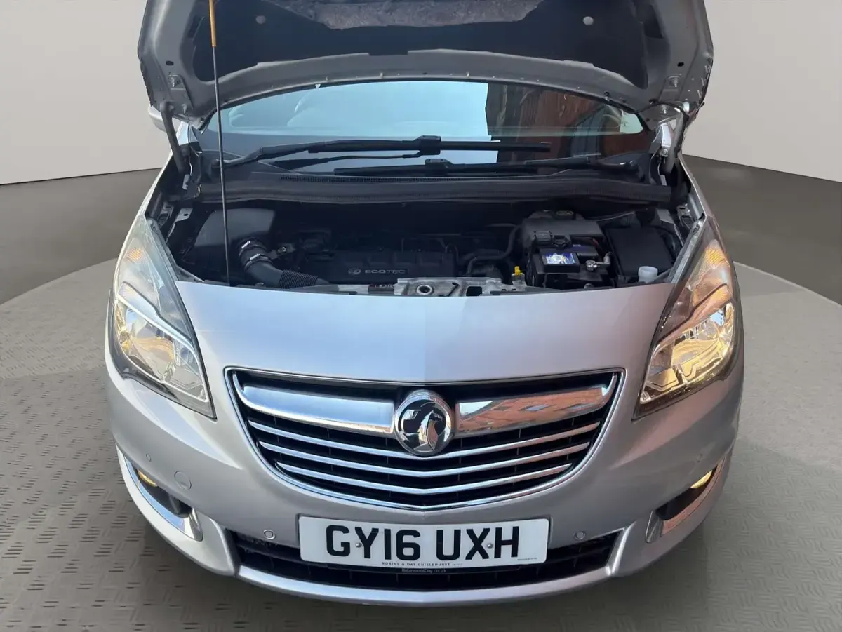 Used Vauxhall Meriva 120 HP (88 kW) 2016 Silver MPV