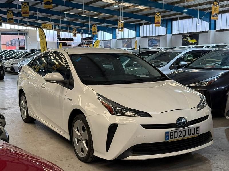 White Used 2025 Toyota Prius Hatchback | £10,990 (Super price) - Image 1/3