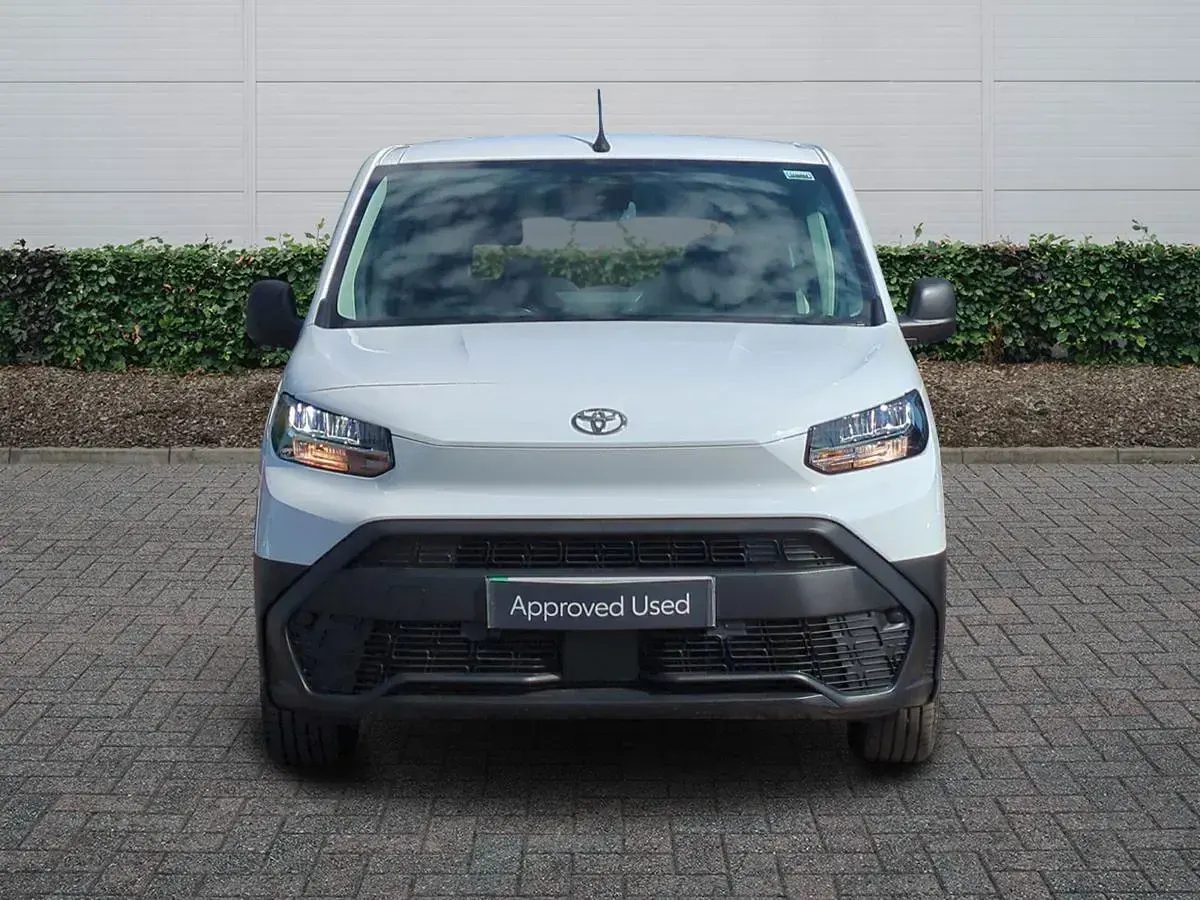 New Toyota Proace Verso City 100 kW (136 HP) 2026 White Estate