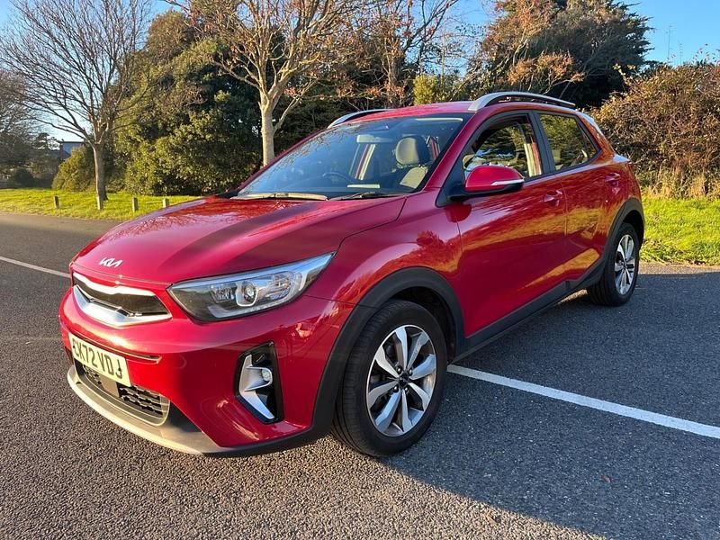 Usado Kia Stonic 99 HP (72 kW) 2022 Vermelho SUV