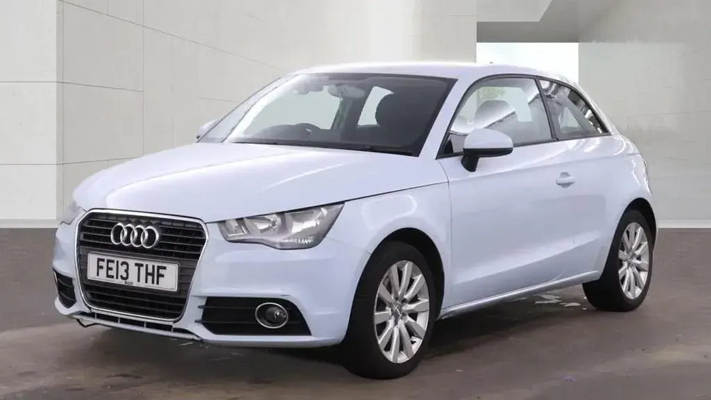 Used Audi A1 Sport 122 HP (89 kW) 2013 Blue Hatchback