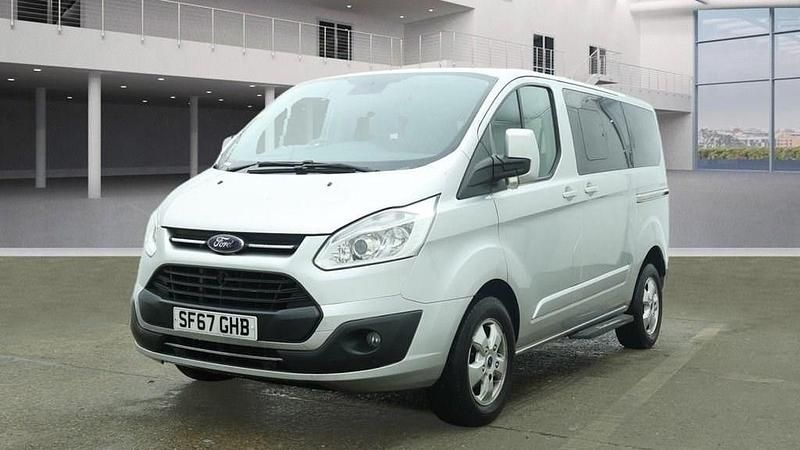 Used Ford Tourneo Custom Titanium 130 HP (95 kW) 2017 Silver Van