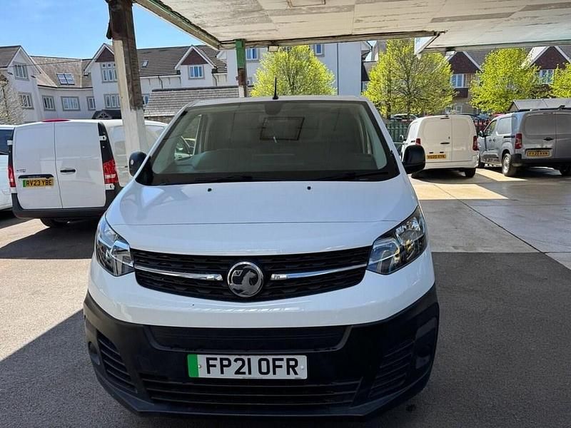 Used Vauxhall Vivaro 100 kW (136 HP) 2021 White MPV