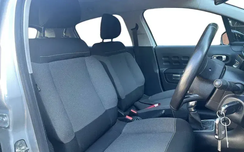 Begagnad Citroën C3 Flair 110 HK (80 kW) 2018 Silver Halvkombi