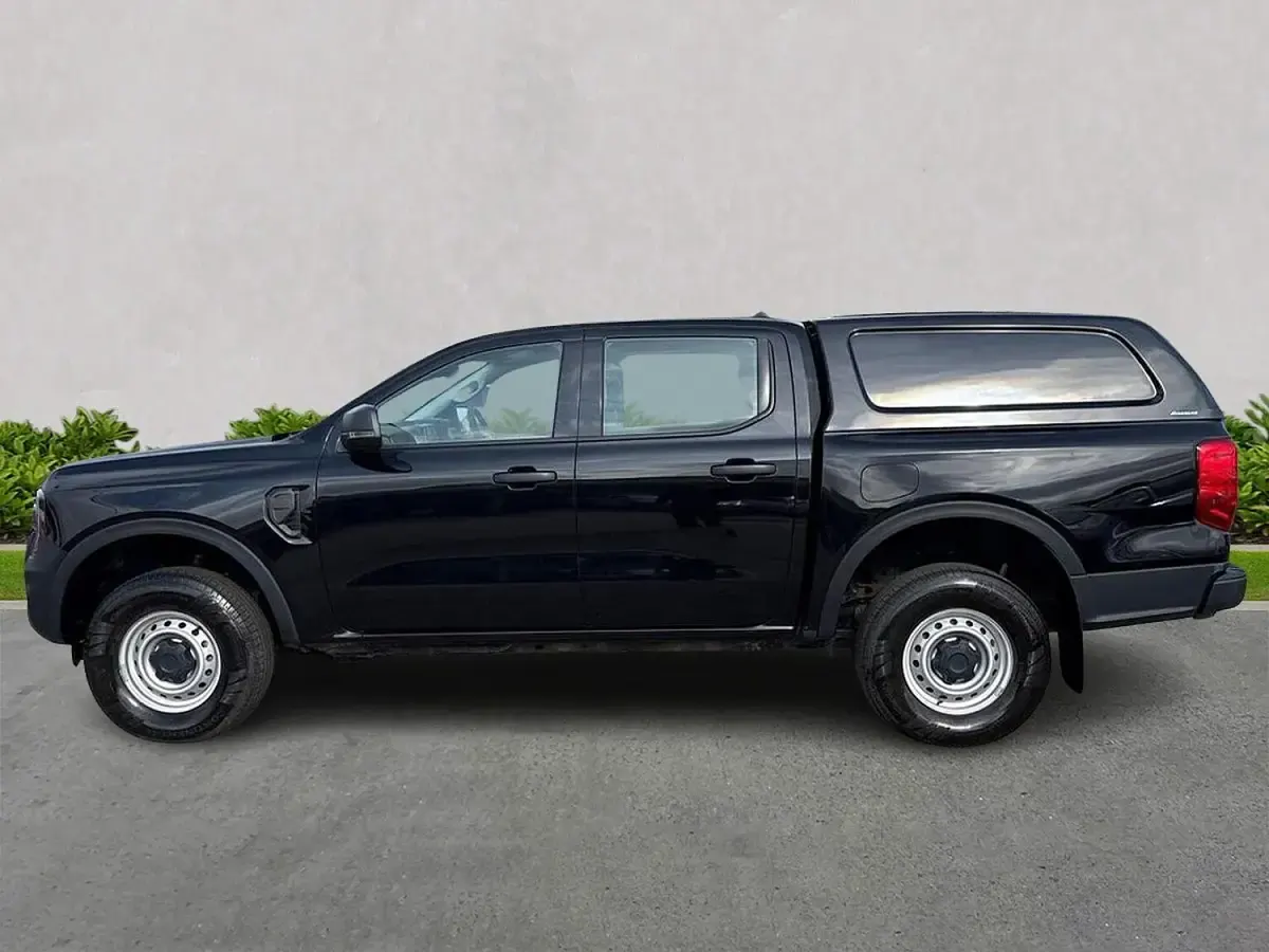 Used Ford Ranger XL 170 HP (125 kW) 2024 Black Pickup