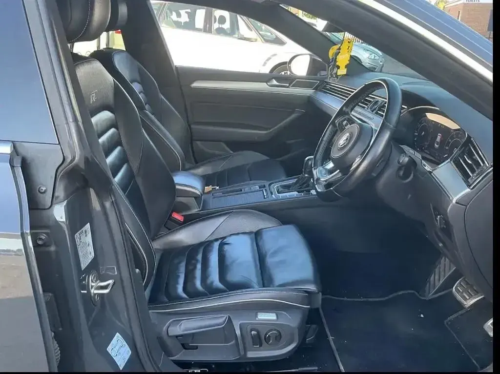 Used VW Arteon R-line 150 HP (110 kW) 2019 Grey Hatchback