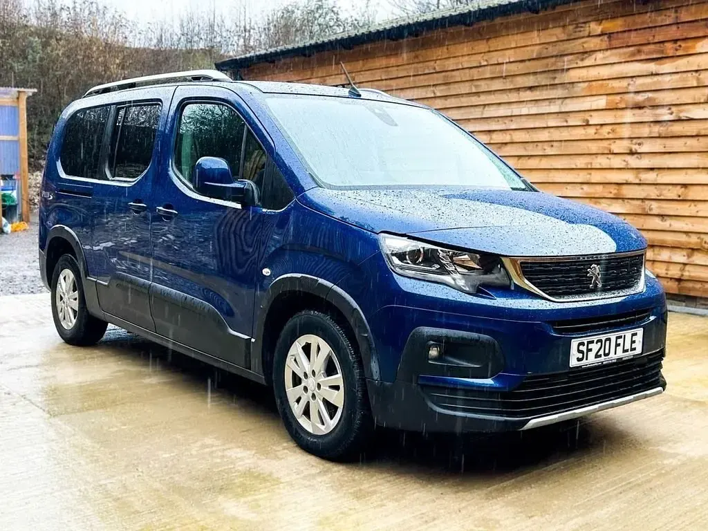 Second-hand Peugeot Rifter Access 131 CP (96 kW) 2020 Albastru Monovolum