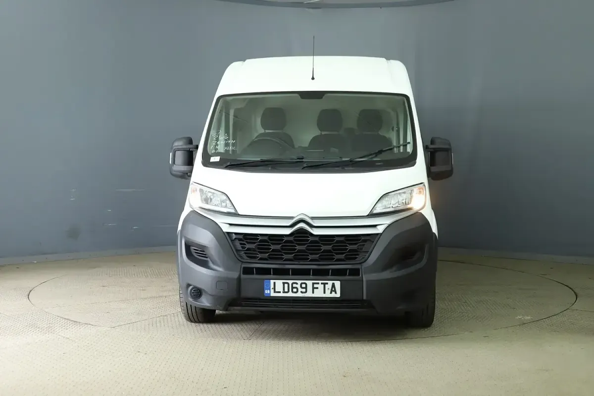 Used Citroën Relay 140 HP (102 kW) 2020 White Van