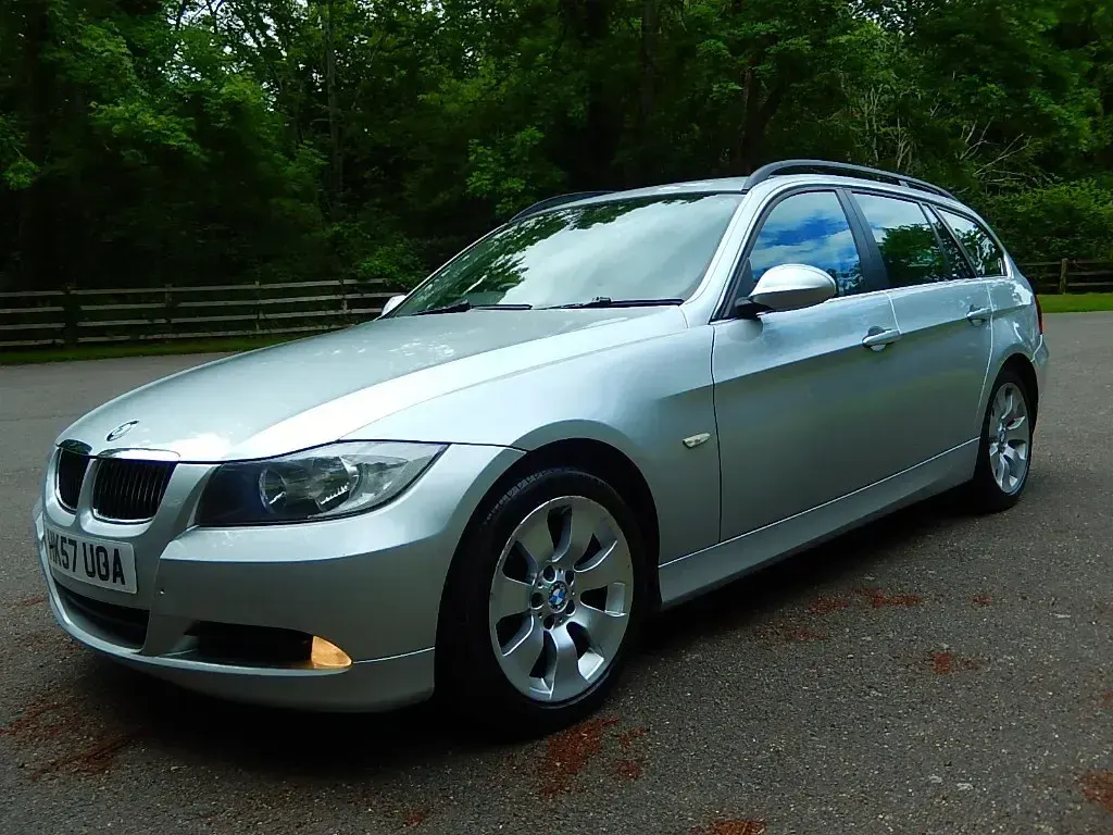 Used BMW 325 218 HP (160 kW) 2008 Silver Estate