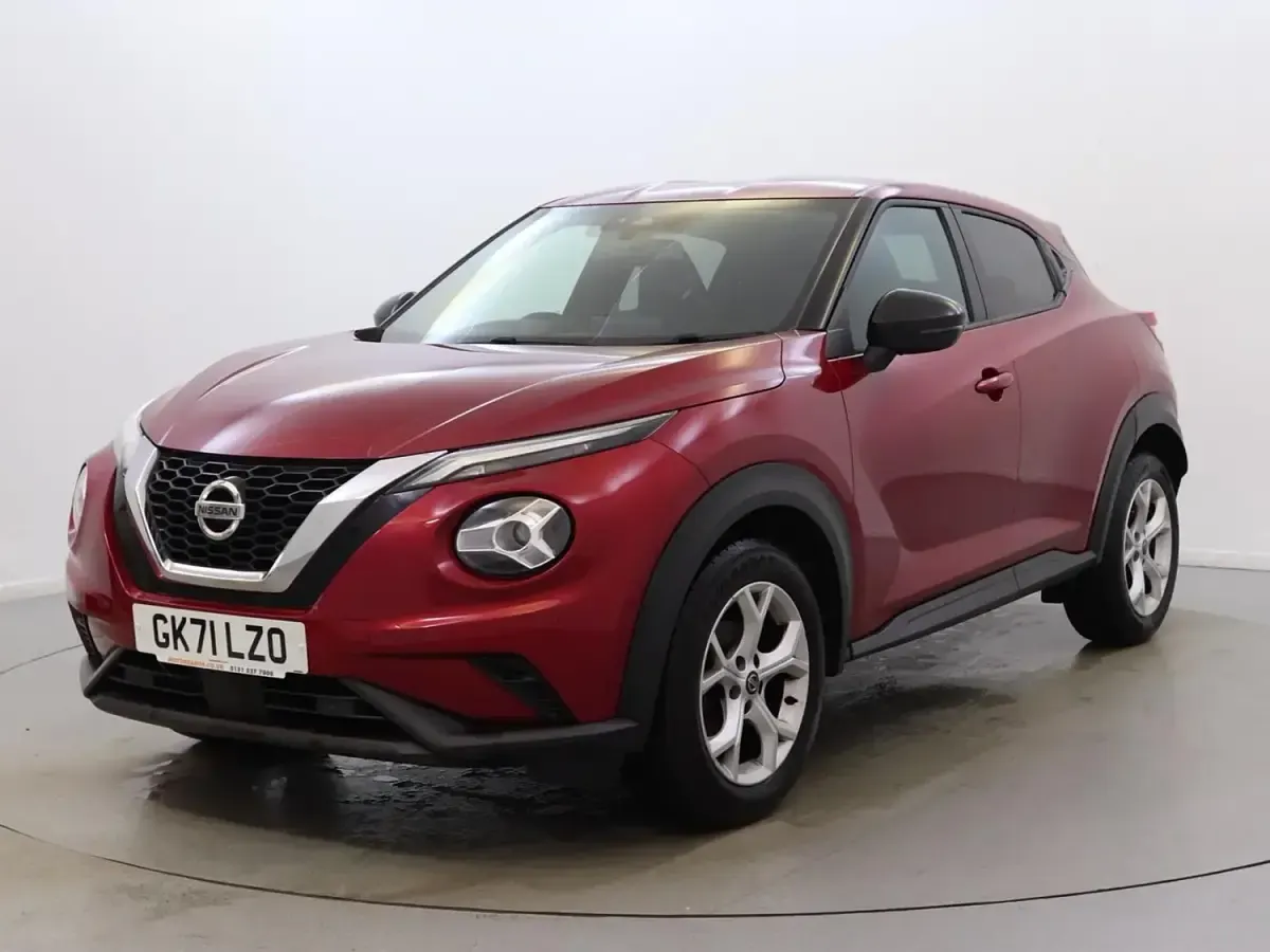 Usado Nissan Juke N-Connecta 114 CV (83 kW) 2021 Rojo SUV