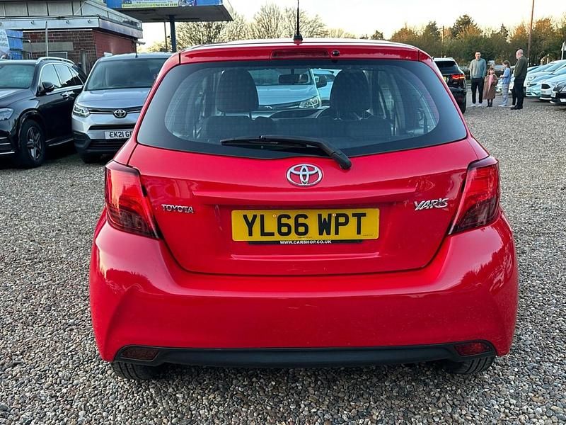 Used Toyota Yaris Active 2017 Red Hatchback