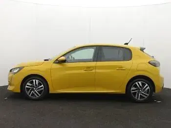 Used Peugeot 208 Allure 100 HP (73 kW) 2021 Yellow Hatchback
