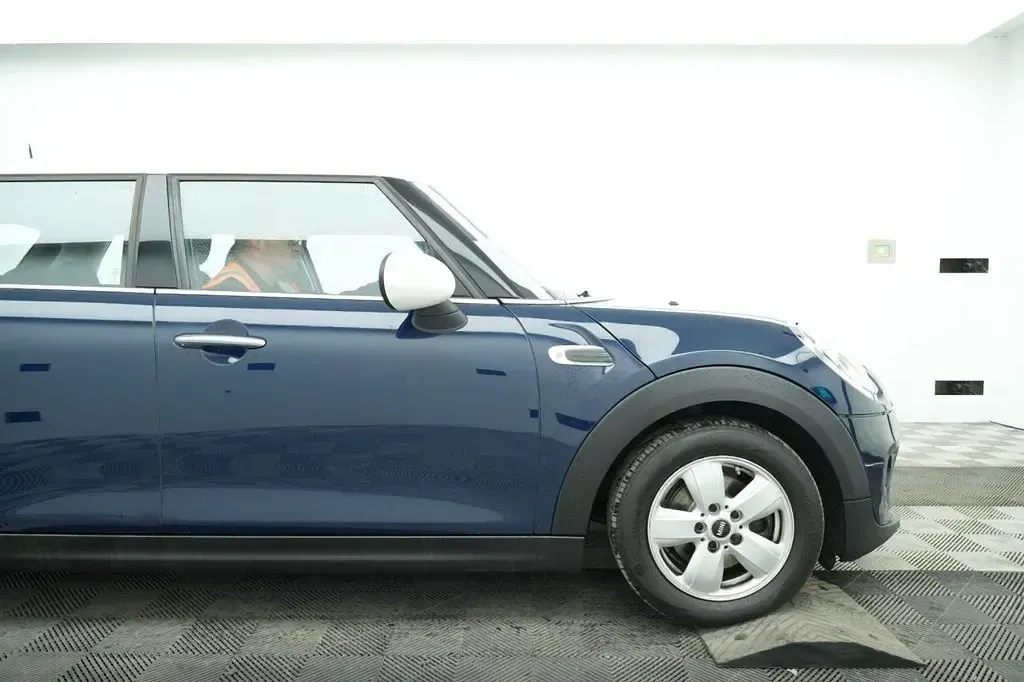 Used Mini Cooper Hatch 136 HP (100 kW) 2018 Blue Hatchback