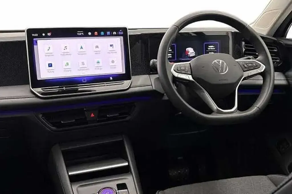 Begagnad VW Tiguan Match 204 HK (150 kW) 2025 Silver SUV