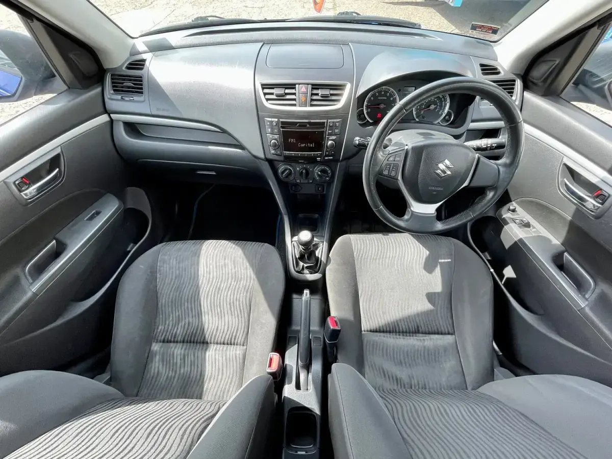 Used Suzuki Swift 92 HP (67 kW) 2013 Blue Hatchback