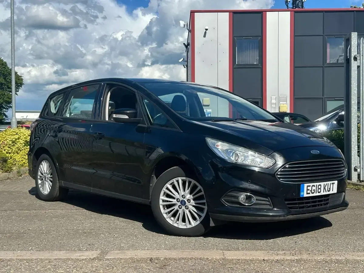Used Ford S-MAX Zetec 150 HP (110 kW) 2018 Black MPV