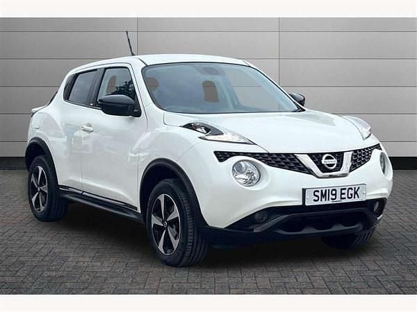 Arctic white Used 2019 Nissan Juke SUV | £9,795 (Fair price) - Image 1/2