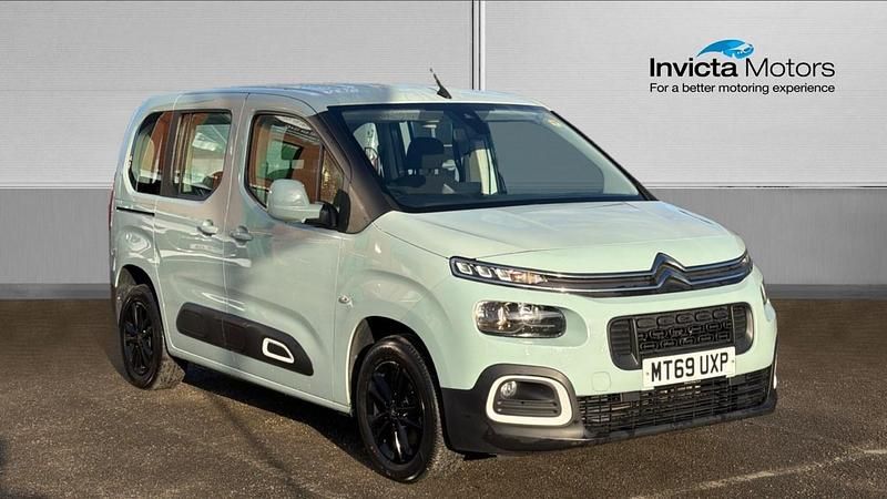 Green Used 2019 Citroën Berlingo Flair MPV | £14,800 (Good price) - Image 1/4