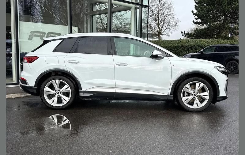 Used Audi Q4 e-tron S-Line 147 kW (200 HP) 2026 White SUV
