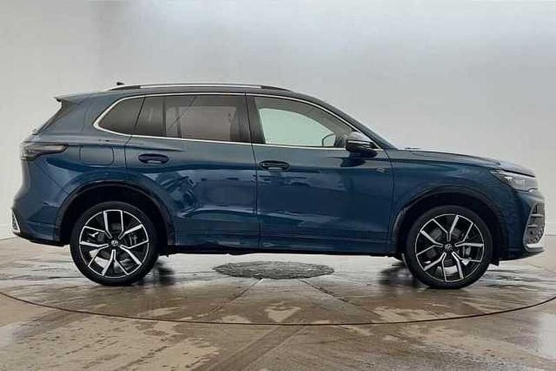 Used VW Tiguan R-line 272 HP (200 kW) 2025 Blue SUV