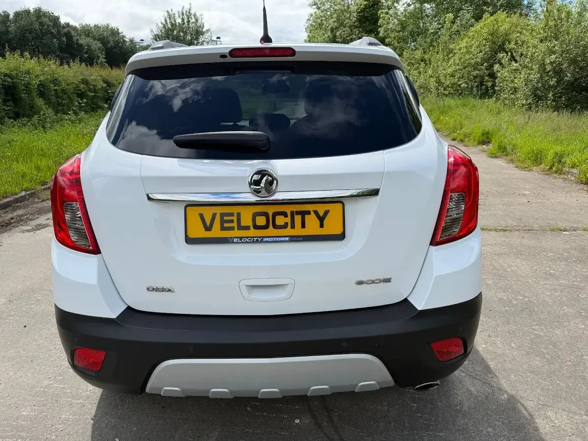 Used Vauxhall Mokka 136 HP (100 kW) 2015 White SUV