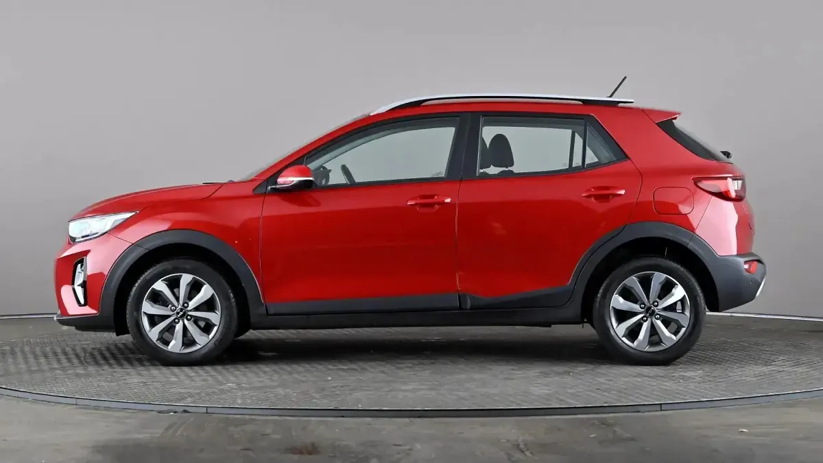 Used Kia Stonic 99 HP (72 kW) 2023 Red SUV