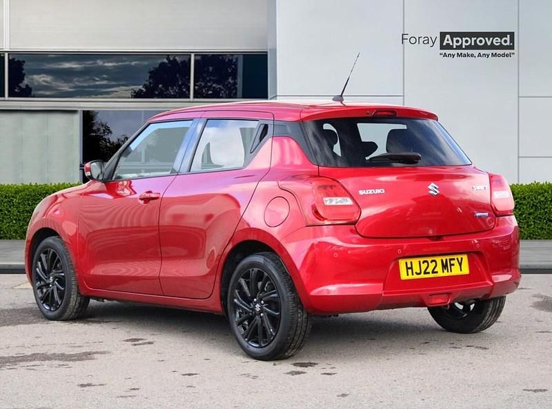 Usado Suzuki Swift SZ5 83 HP (61 kW) 2022 Vermelho Citadino
