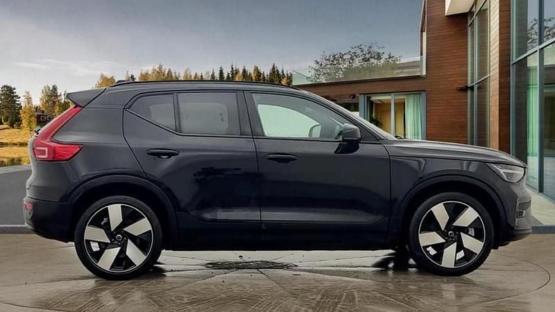 Used Volvo EX40 Ultra 77 kW (106 HP) 2025 SUV