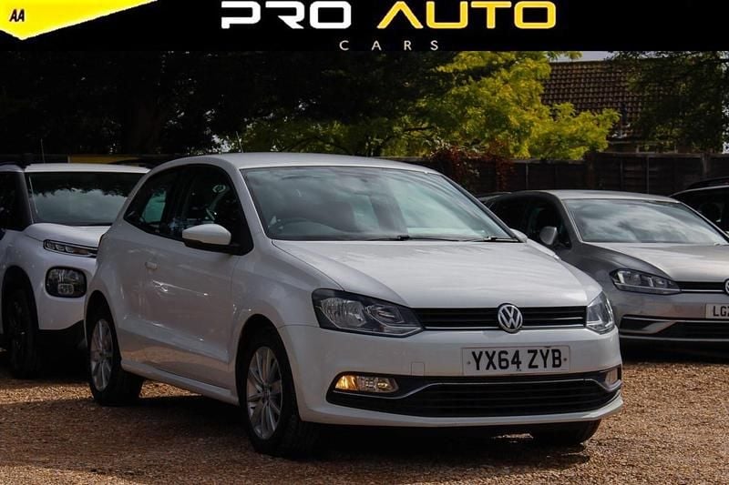 White Used 2014 VW Polo SE Hatchback | £6,051 (Fair price) - Image 1/4
