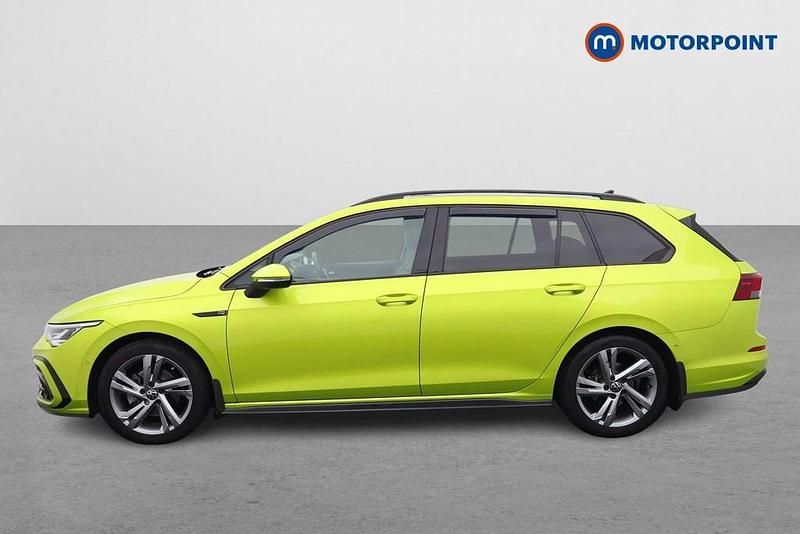 Used VW Golf VIII R-line 150 HP (110 kW) 2022 Yellow Estate