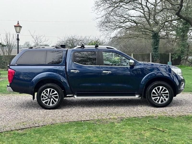 Used Nissan Navara Tekna 2016 Blue Pickup