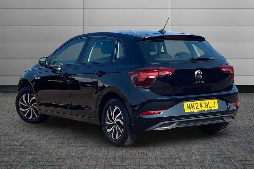 Used VW Polo Life 95 HP (69 kW) 2024 Black Hatchback