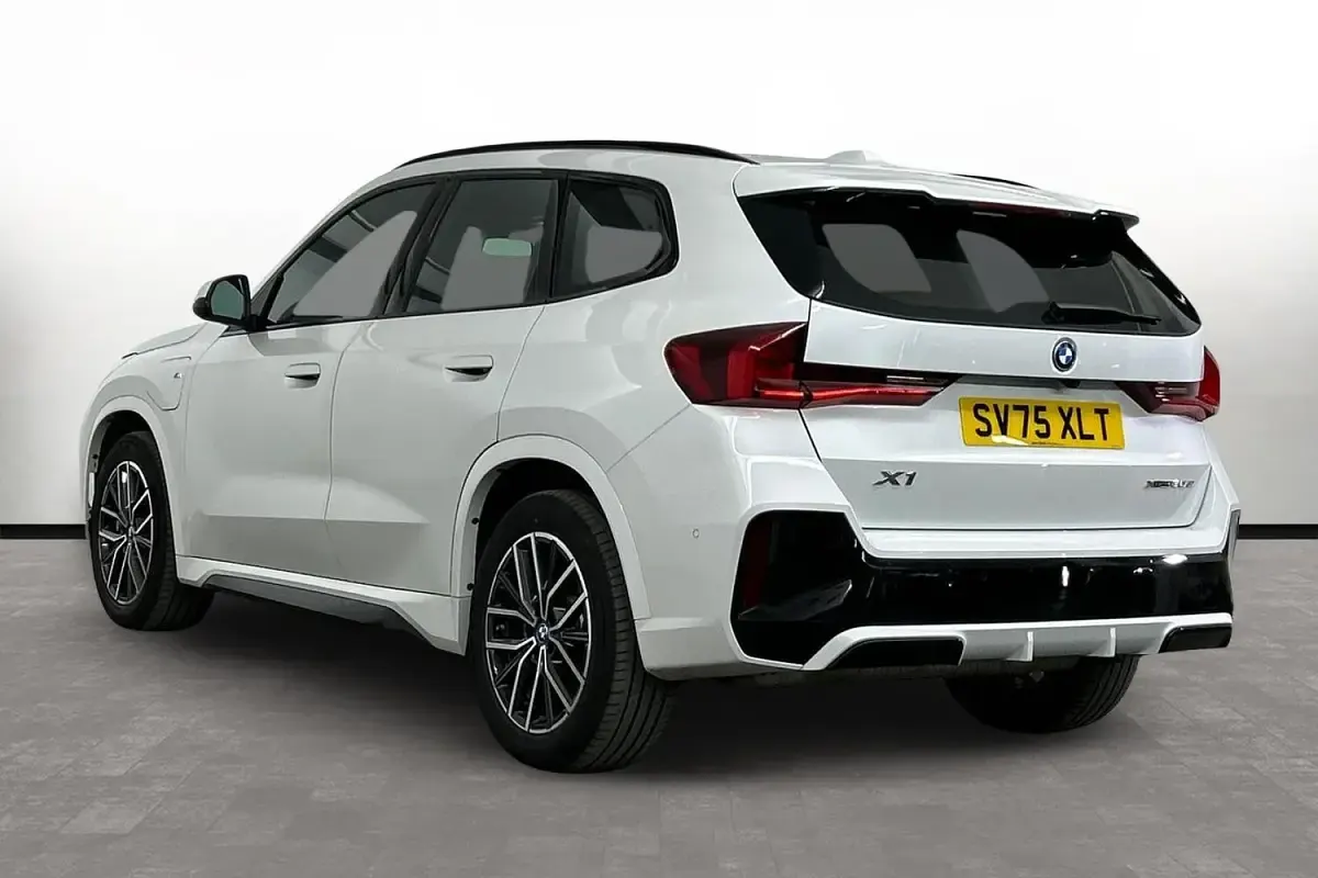 Gebraucht BMW X1 M Sport 322 PS (236 kW) 2025 Weiß SUV