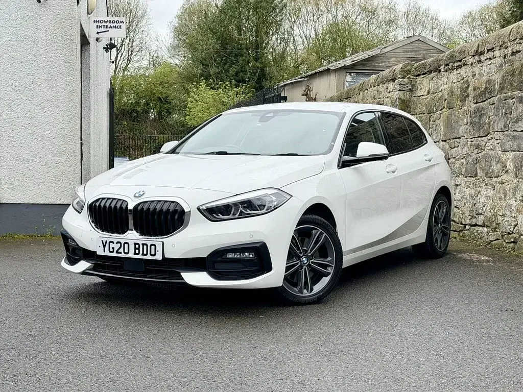 Used BMW 118 Sport Line 150 HP (110 kW) 2020 White Hatchback
