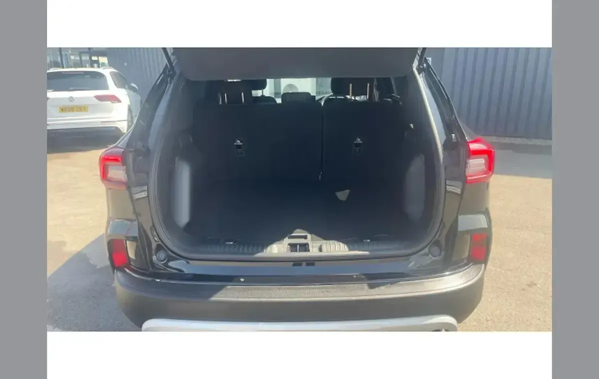 Used Ford Kuga Titanium 150 HP (110 kW) 2025 Black SUV