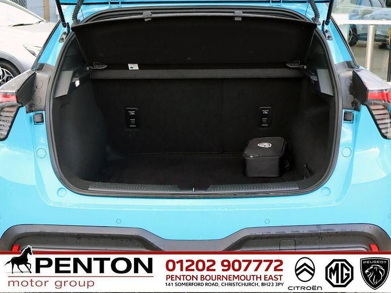 Used MG MG4 EV SE 123 kW (168 HP) 2023 Blue Hatchback