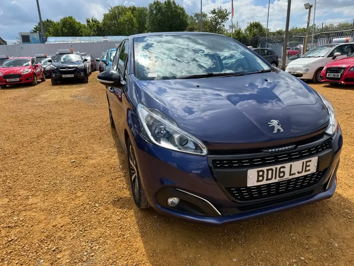 Gebraucht Peugeot 208 2016 Blau Kleinwagen