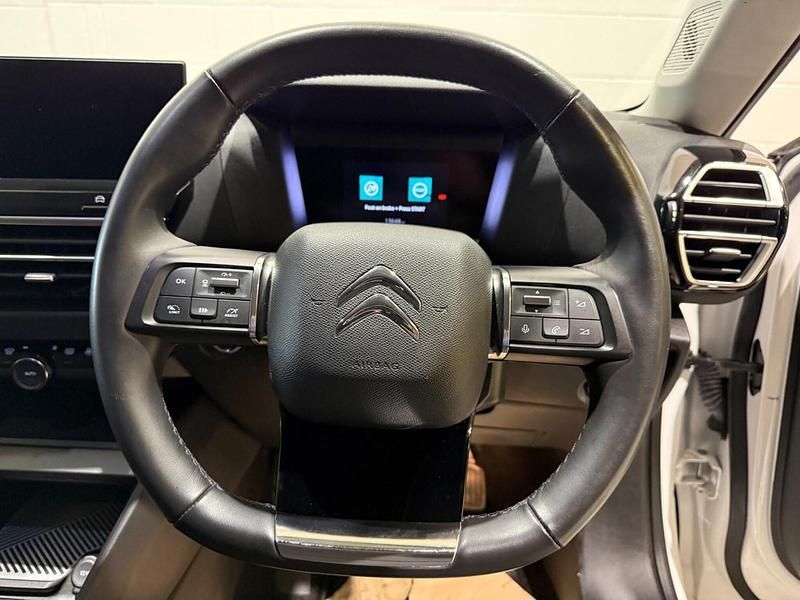 Used Citroën e-C4 100 kW (136 HP) 2022 White Hatchback