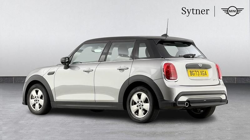 Used Mini Cooper Classic 134 HP (98 kW) 2023 Silver Hatchback