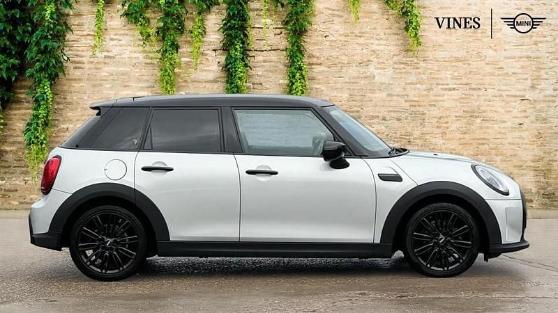 Used Mini Cooper Exclusive 136 HP (100 kW) 2022 Silver Hatchback