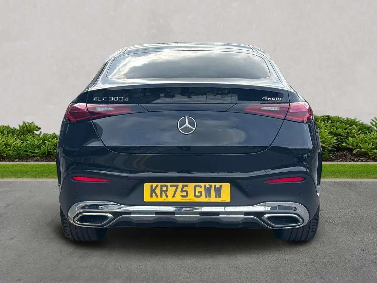 Used Mercedes GLC300 AMG Line Premium 2025 Black SUV