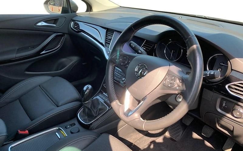 Second-hand Vauxhall Astra Ultimate 145 CP (106 kW) 2020 Gri Hatchback