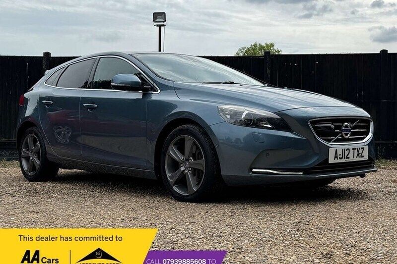 Blue Used 2012 Volvo V40 SE Lux Estate | £6,995 (Fair price) - Image 1/1