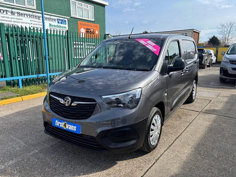 Used Vauxhall Combo drive 100 HP (73 kW) 2022 Grey MPV