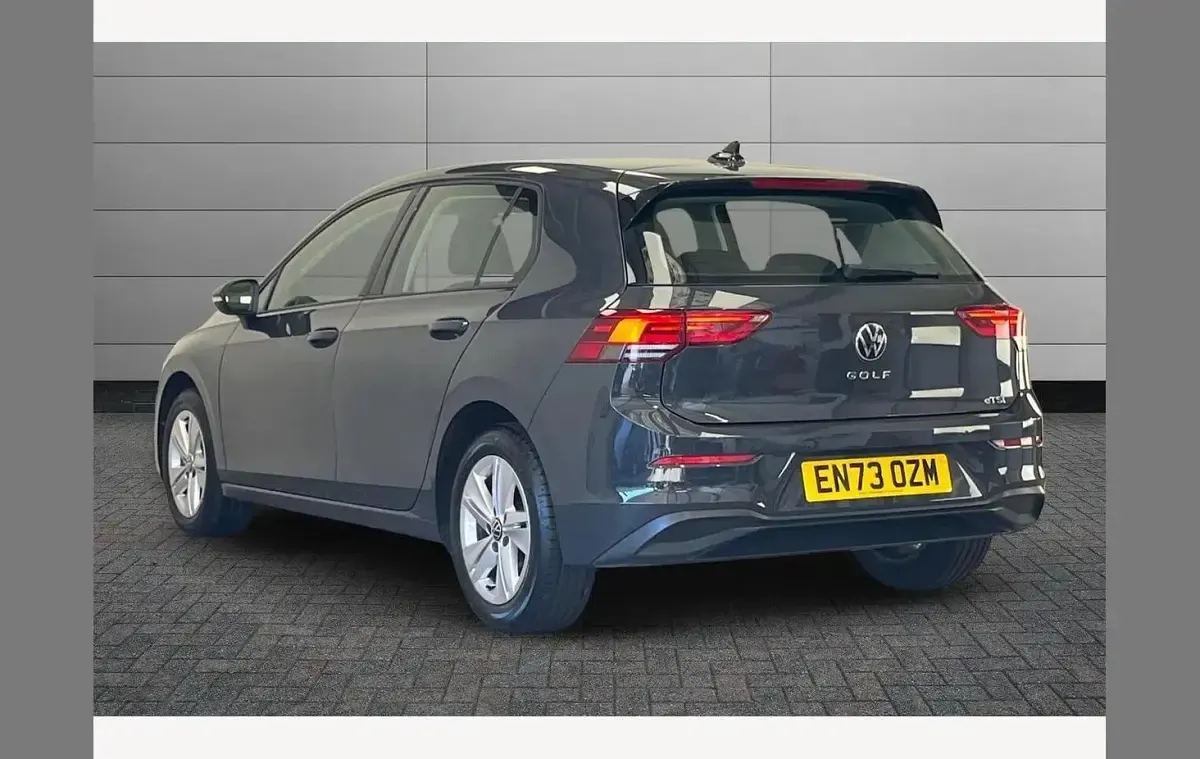 Used VW Golf VIII Life 110 HP (80 kW) 2024 Grey Hatchback