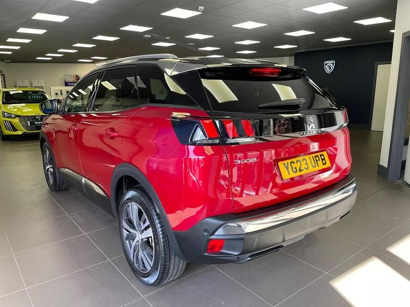 Second-hand Peugeot 3008 Allure+ 129 CP (94 kW) 2023 Roșu SUV