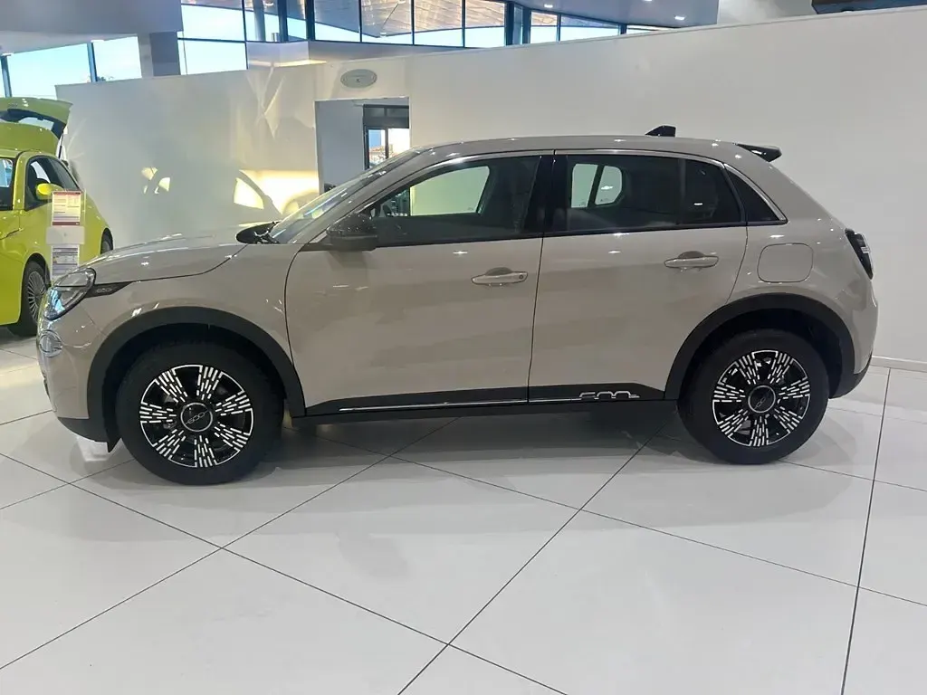New Fiat 600 2026 Sand metalic SUV