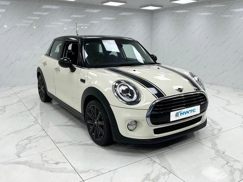 Used Mini Cooper D Hatch 116 HP (85 kW) 2018 White Hatchback
